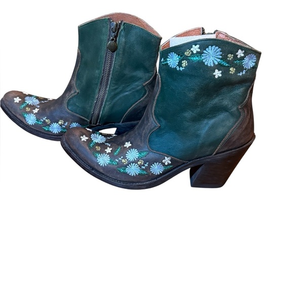 Dan Post Beautifully Embroidered Leather Ankle Boots size 9 - Picture 2 of 11